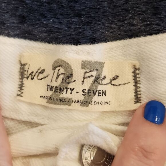 White button fly Free People jean shorts size 27! - Picture 7 of 13